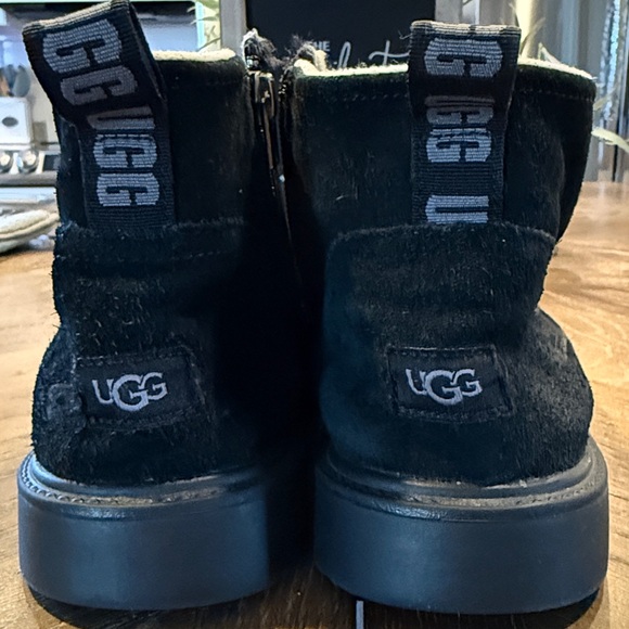 UGG Kids Black Lace-Up Boots - Picture 6 of 7